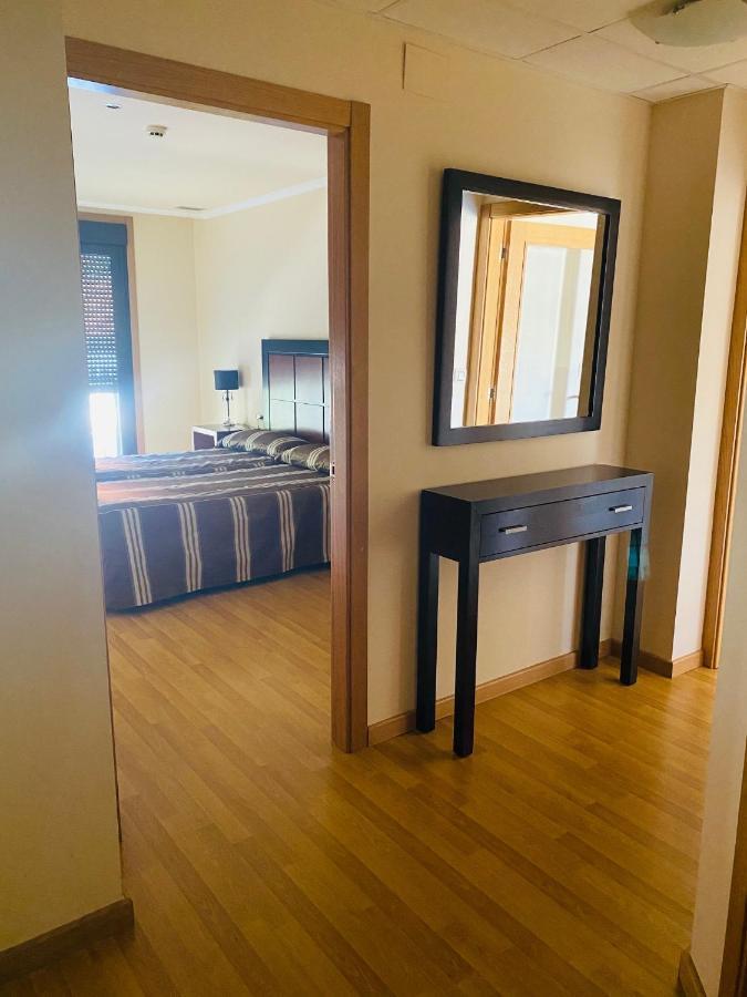 Hotel Av Apartamentos Лобиос Екстериор снимка