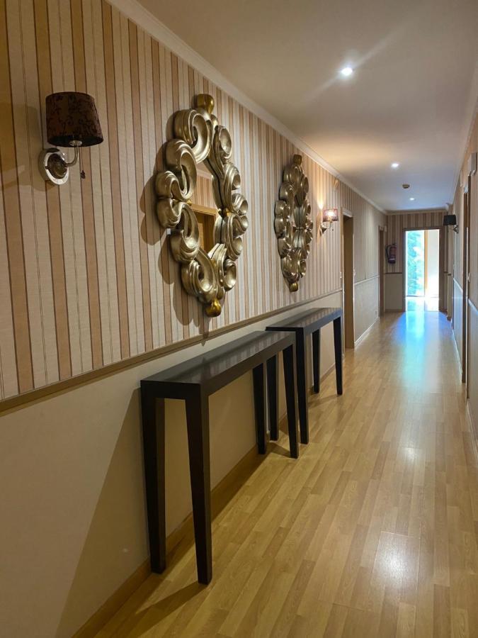 Hotel Av Apartamentos Лобиос Екстериор снимка