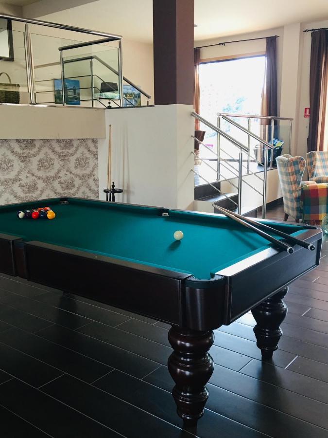 Hotel Av Apartamentos Лобиос Екстериор снимка