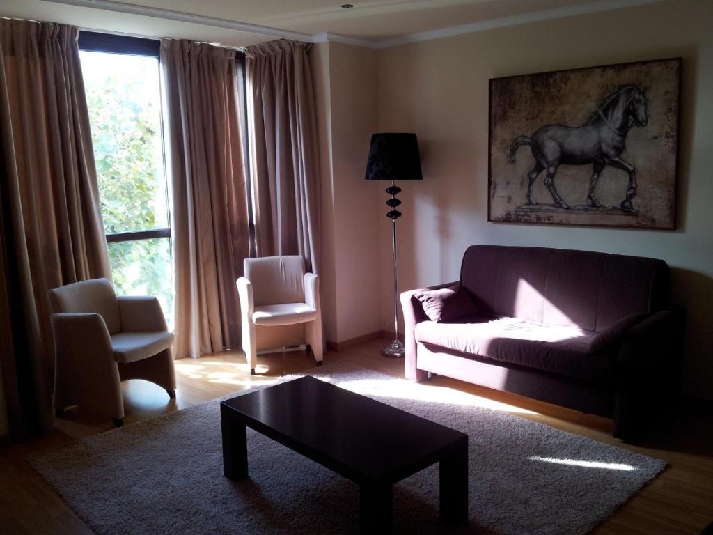 Hotel Av Apartamentos Лобиос Стая снимка