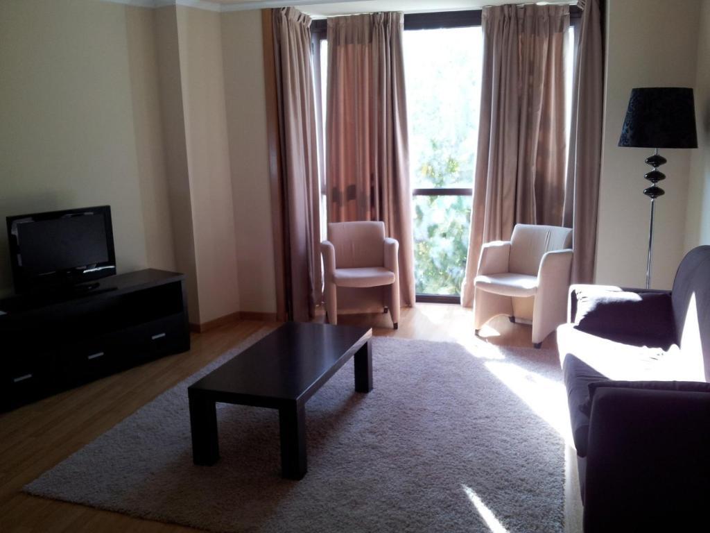 Hotel Av Apartamentos Лобиос Стая снимка