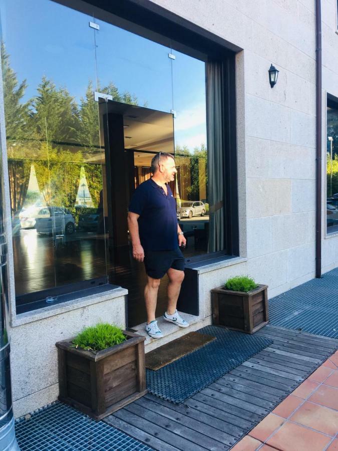 Hotel Av Apartamentos Лобиос Екстериор снимка